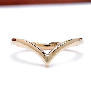 14k Gold Wishbone Ring, Solid Gold Chevron Stacking Ring, Curved Wedding Band, Womens V Shaped Ring, Stackable Thin Gold Band, Contour Ring