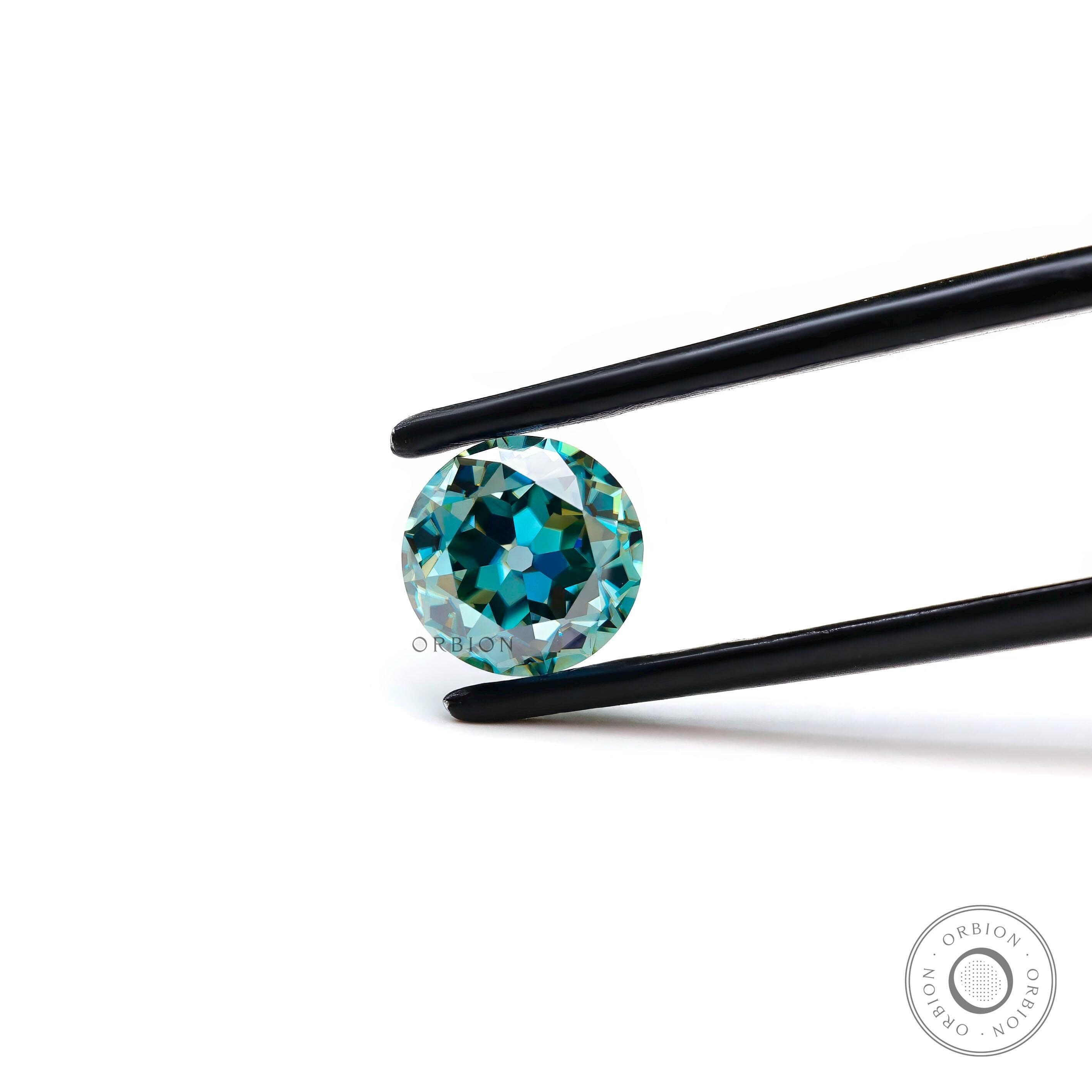 7 MM ラウンドルース OEC ブルーグリーン モアッサナイト | オールドヨーロピアンカットストーン |  イヤリングに最適なユニークなカラーストーン | カスタムリングに最適なユニークな宝石 - Etsy 日本