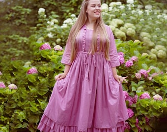Gerafftes fließendes viktorianisches Kolonialkleid, abgestuftes Maxi plissiertes Urlaubskleid, Cottagecore Plus Size Kleid, Geburtstagskleid