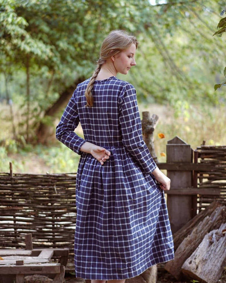 Vestido campestre midi de cuadros vichy, vestido de picnic modesto con bolsillos, vestido a cuadros cottagecore con botones delanteros, vestido informal de tartán de manga larga. imagen 2