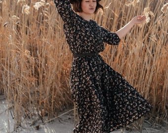 Romantic Floral Maxi Dress, Bohemian Wedding Guest Dress, Boho Chic Summer Dress, Flowy maxi Cottagecore, Lightweight Long Sleeve Dress