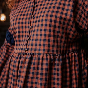 Warmes Frühlings Kleid mit Passe und Puffärmeln, Flanell Midi Retro Fairycore Kleid, Kariertes Raffung Kleid, Cottagecore kariertes Kleid Bild 9