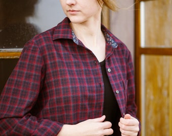 Camisa casual xadrez semiformal com botões, blusa xadrez de manga comprida, camisa vintage com gola moderna, blusa boho xadrez estilo camponês