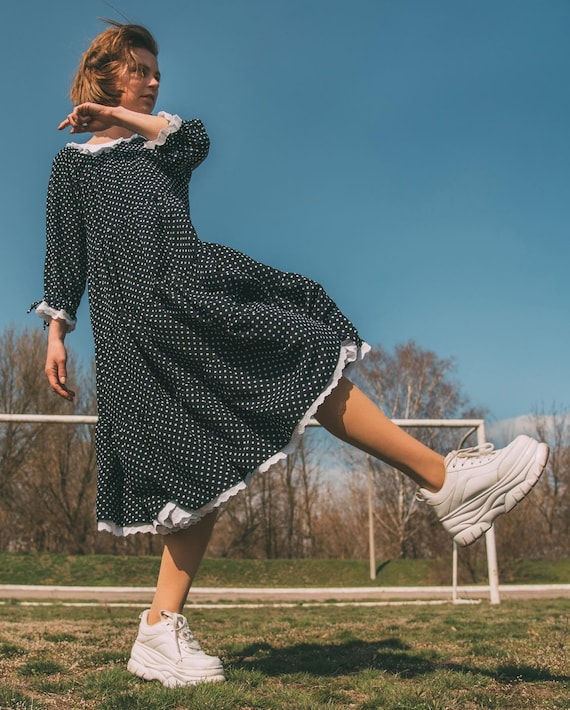 boho polka dot dress Tiered Loose Dress, Midi Cottagecore Casual Dress, Peter Pan Collar Prairie Dress, Boho Chic Dress, Retro Gunne Sax this boho polka dot red evening gown A Line Spaghetti Straps color:black/white