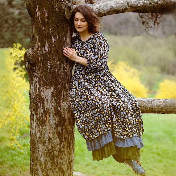 loose tiered dress Boho Floral Maxi Tiered Dress, Retro Flowy Cottagecore Dress, Plus Size Prairie Ruffled Dress, Loose Gunne Sax Dress, Vacation Dress