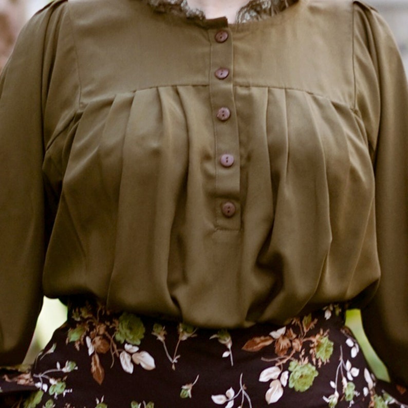 Ideal for picnics, garden walks, or that whimsical countryside photo.