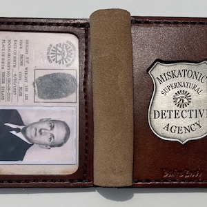 LOVECRAFT P.I. CUSTOM BADGE/I.D. Carteira marrom