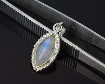 Silver Pendant!! Rainbow Moonstone Pendant, 925 Sterling Silver, Boho Pendant, Gift For Mother Silver Pendant, Handmade Pendant