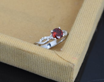 Garnet Ring, 925 Sterling Silver, Handmade Solitaire Ring, Natural Red Garnet Silver Ring, Promise Ring, Bridal Ring, Engagement Ring