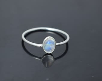 moonstone Ring, Simple Ring, Rainbow Moonstone, Tiny ring, casual ring, solitaire ring, engagement ring, promise ring, blue moonstone ring