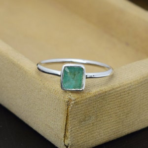 Emerald Ring, Simple Ring, Casual Ring, 14k White Gold Ring, Promise Ring, Solitaire Ring, Engagement ring, Statement ring,