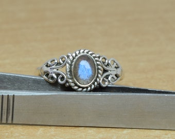 Labradorite Boho Ring, Solid 925 Sterling Silver Ring, Handmade Ring, Handcrafted Ring, Natural Labradorite Gemstone Ring, Silver Boho Ring