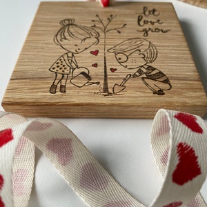 Quadretto Love in Legno, Idea Regalo San Valentino, Regalo Innamorati Legno, Esserci Scritta, Let Love Grow, Decorazione in legno immagine 6