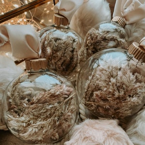 Handmade dried flower Christmas ornaments, set of 4 dried flower glass ornament, boho Christmas ornament, farmhouse Christmas ornament