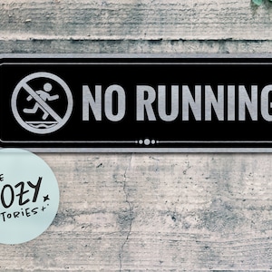 Custom &#39;No Running&#39; Aluminum Pool Sign: Modern Metal Plaque