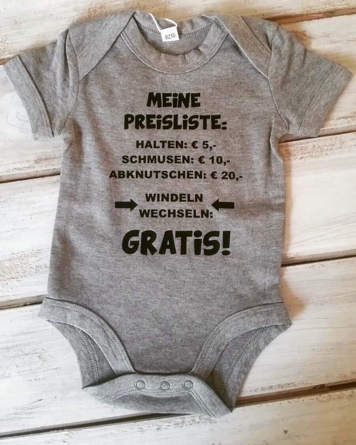 Baby Body Mit Spruch - Sorry Mädels Mein Papa Ist Schon Vergeben