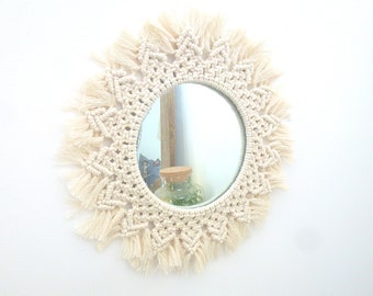 Miroir mandala rond en macramé à suspendre CAESULA