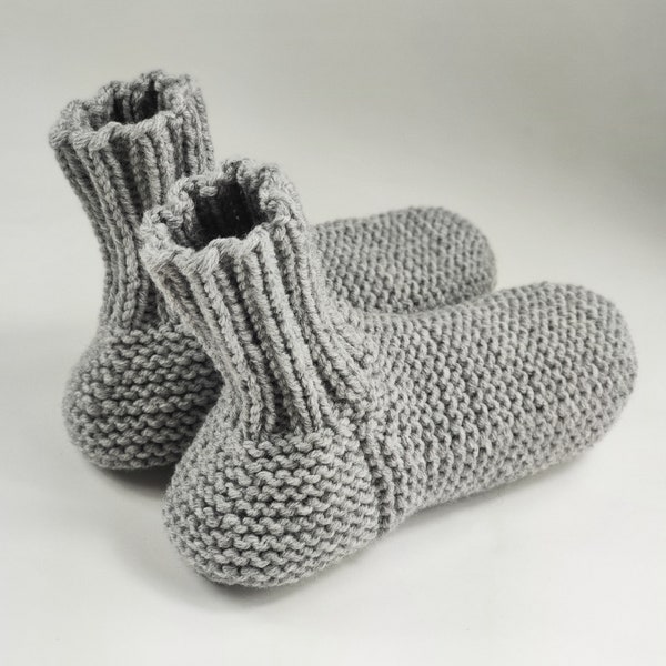 Chunky Men Slipper Socks. Hand knit bed socks. House socks. Indoor socks.