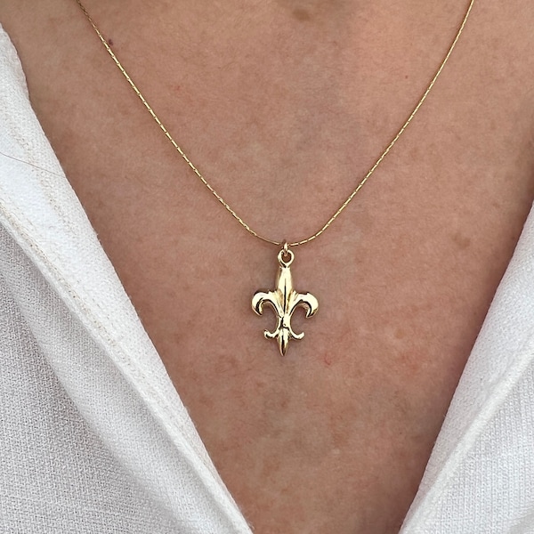 Lily Necklace, Fleur De Lis Necklace, Fleur De Lis Jewelry, Gold Layering Necklace, Lily Flower Pendant Necklace, Unisex Necklace