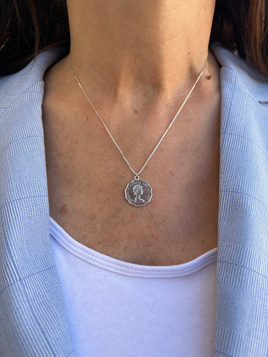 Queen Elizabeth Necklace, Queen Elizabeth Pendant Necklace, Queen