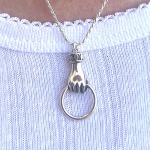 Silver Hand Necklace, Hand Holding Ring Connector, Victorian Hand Charm, Mother&#39;s Day gift for Mom, Gift for Mom