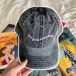 Hot Girls Read Books Vintage Embroidered Dad Hat Bookish Accessory for Book Lovers