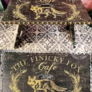 Wooden stool - flower stand - stool Elves & Heroes "The Fincky Fox Cafe" Black/Gold Vintage - hand-painted - unique piece