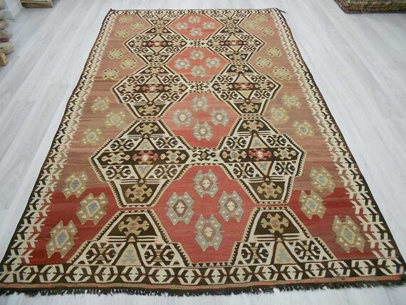37.5×70 \"Call me” ViNTAGE TURKiSH RUG Vintage Turkish Rug in Pink with Medallion & Geometric Patterns