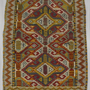 Small Vintage embroidered kilim rug 3.1 x 4.3 ft