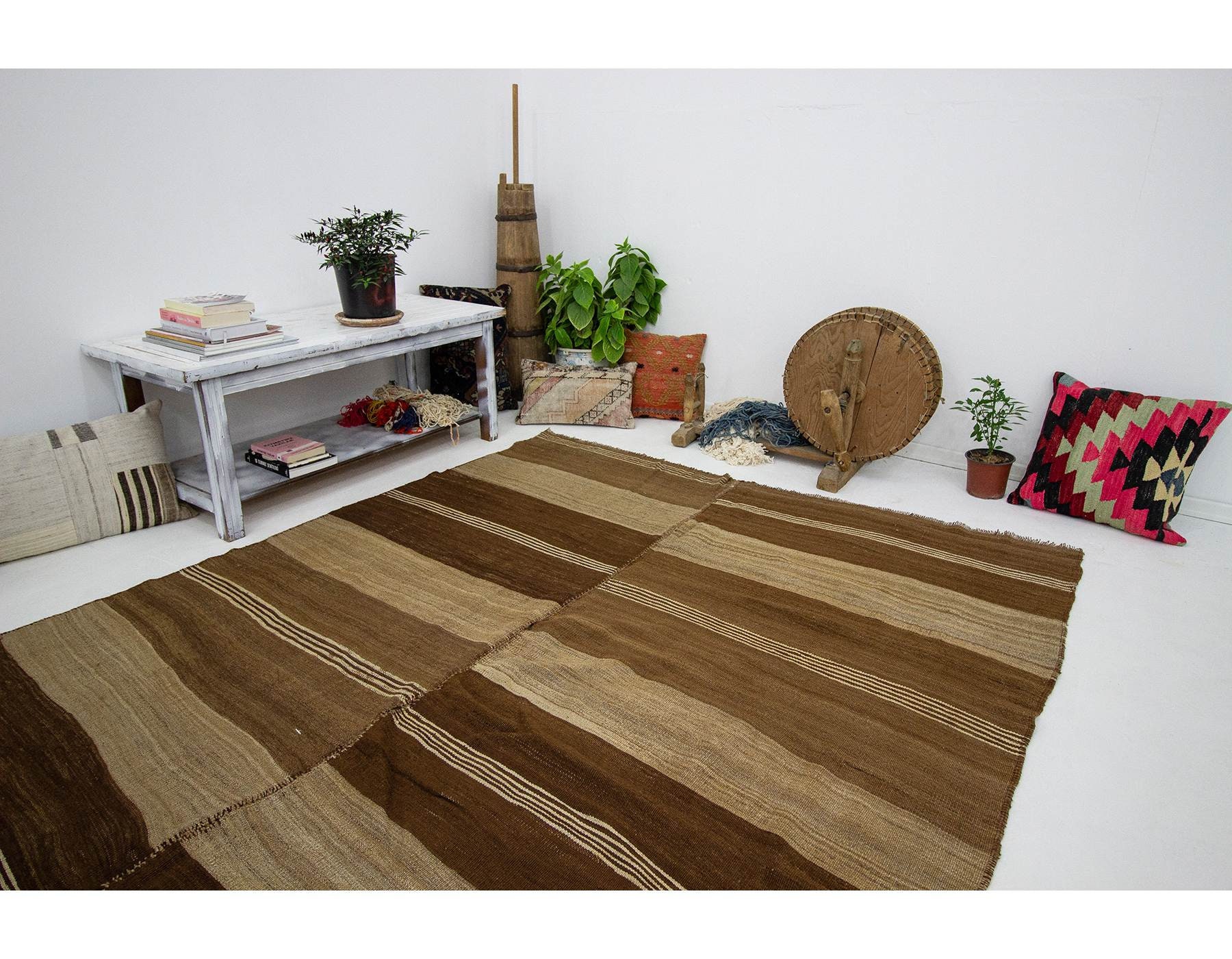 ブラウンナチュラル手織りヴィンテージキリムラグ - 6.7 x 9.8 - Etsy 日本