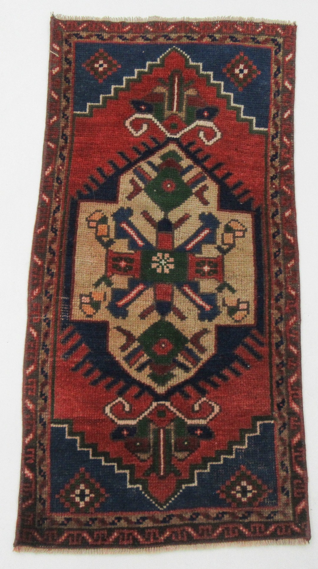 レア柄　gradation small rug ヴィンテージトルコラグ ミニヴィンテージトルコラグ - 1.9 x 3.7 - Etsy 日本
