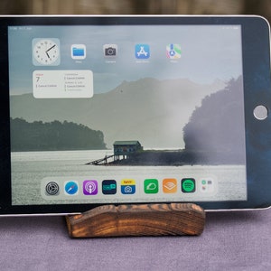 Upcycling mobile phone stand/mobile phone holder/mobile phone holder/stand