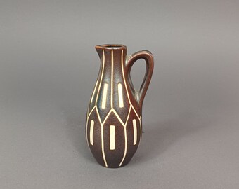 Sgraffito vase from the pottery BTK B - DDR - Mid-Century Modern GDR Ceramic - East German Pottery - 60s Vintage Retro - H. 13 cm (5.1")