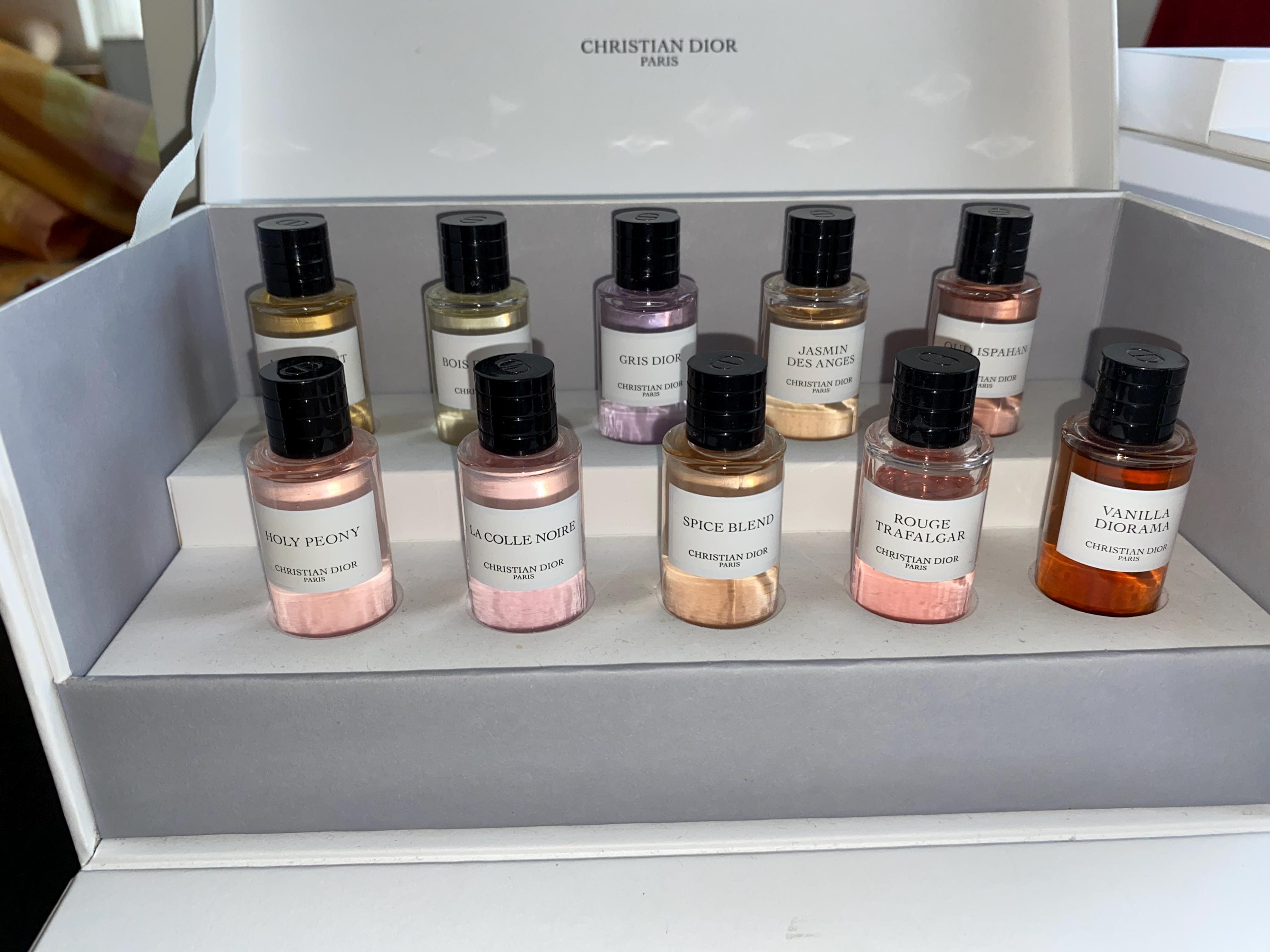 La Collection Privee DISCOVERY SET 10 Iconic Fragrances - Must