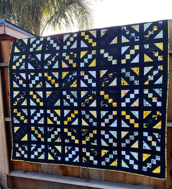 Handmade Lemon Quilt Pieced Quilt for Sale, 74" x 83"