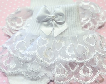 White lace socks w/ bow and pearl