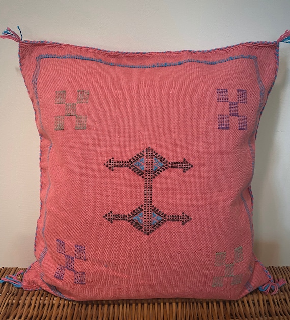 Moroccan cushion cover - 100% cactus silk, handmade, traditional Berber style, vegan