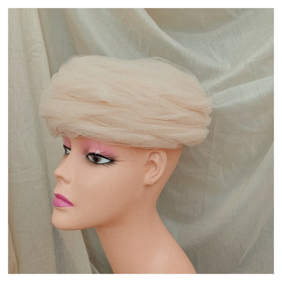 60's Tulle Pillbox Hat
