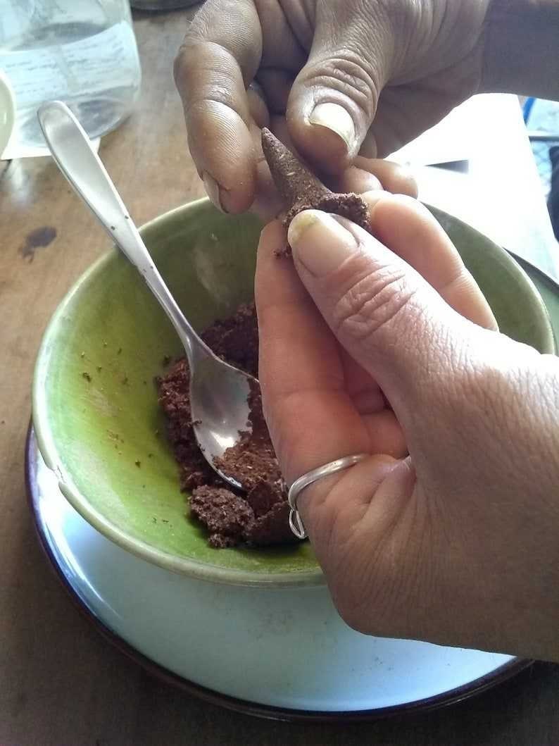 Piñon Incense Conespiñon Resinpiñon Woodherbal Roothand Etsy