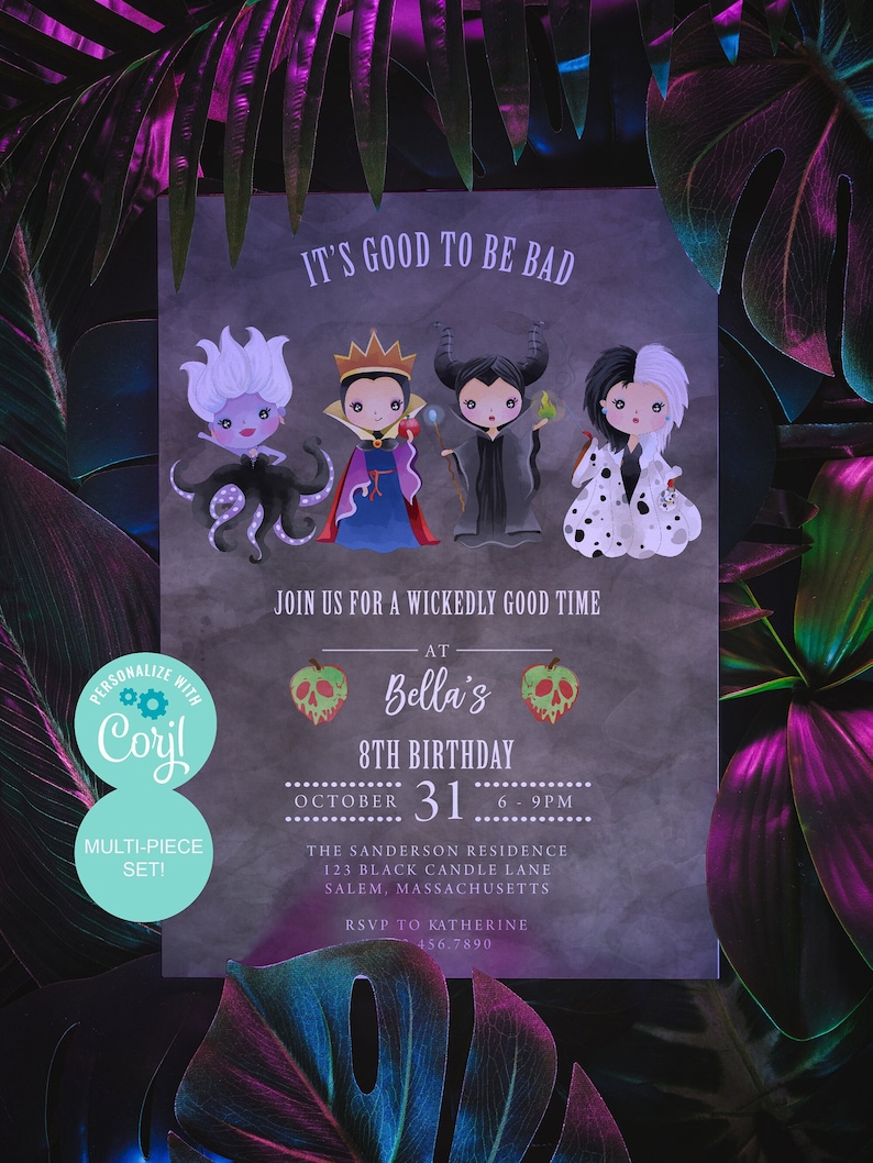 Puede incluir: Una invitaci&oacute;n morada con fondo negro que presenta im&aacute;genes de dibujos animados de villanos de Disney. El texto dice "It's good to be bad" y "&Uacute;nete a nosotros para un momento terriblemente bueno en el 8&ordm; cumplea&ntilde;os de Bella, el 31 de octubre, de 18:00 a 21:00. La residencia Sanderson, 123 Black Candle Lane, Salem, Massachusetts. RSVP a Katherine 456.7890."