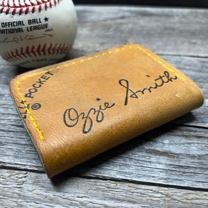 ¡Billetera vintage con forma de guante de béisbol de Ozzie Smith de Rawlings!