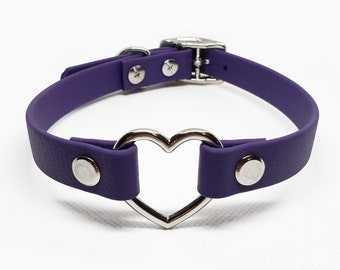 AORTA heart collar in purple vegan leather