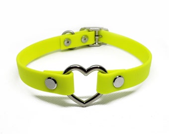 AORTA heart collar in neon yellow vegan leather