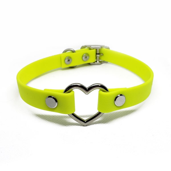 AORTA heart collar in neon yellow vegan leather