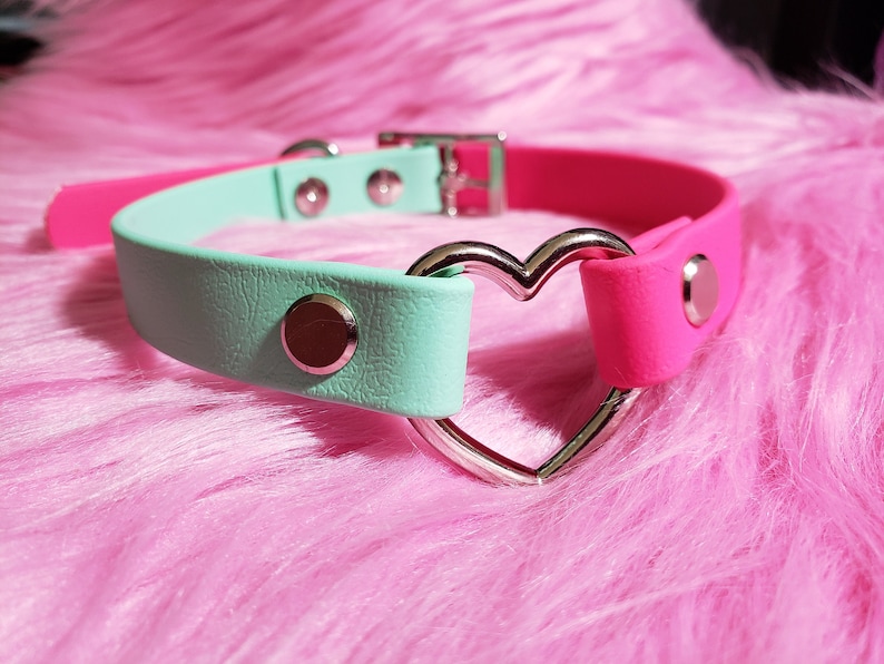 Choose your own colors AORTA DUOTONE vegan leather heart collar, half and half, 2 tone, custom image 3