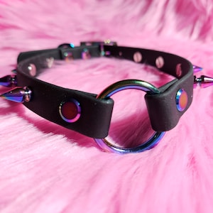 OLEANDER SINISTER spiked ring collar in black vegan leather