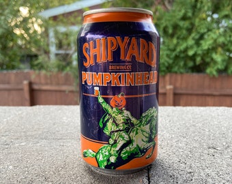 Vela de la Compañía Cervecera Shipyard - vela de soja - vela de lata de cerveza - Pumpkinhead - Vela de lata de cerveza - BYOC Candle Company - Halloween