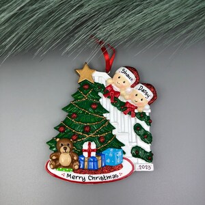 Personalized Peeking Family Ornament, Personalized Couple Ornament, Christmas Gift Ornament, Christmas Tree Ornament, Hanging Ornament