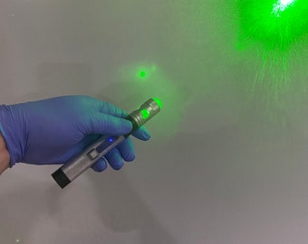 10th Sonic Screwdriver Pointer with green pointer and no sound of course. (Rechargeable)