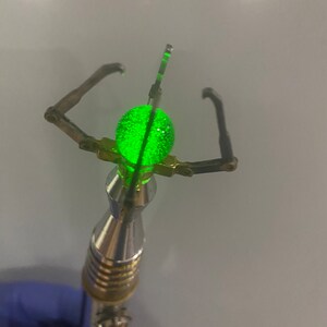 Alien Probe 11th Sonic Screwdriver Prop With Green Lights and Claws ...